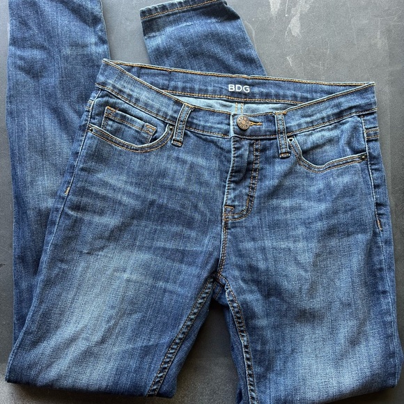 BDG Mid Rise Twig Ankle Jeans Size 28 - Picture 2 of 6